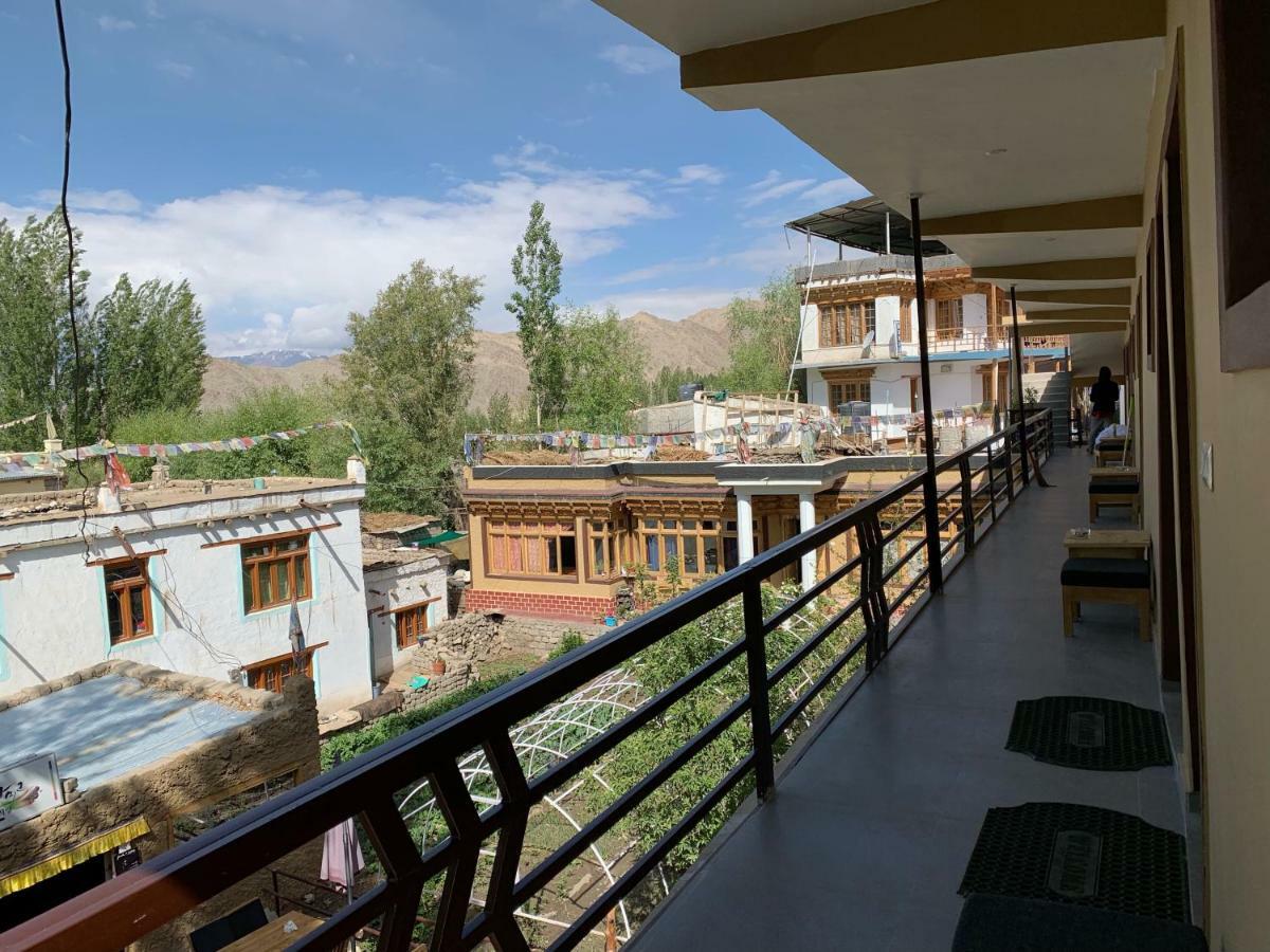 Gyaslang Guesthouse Leh Extérieur photo